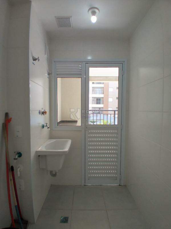 Apartamento para aluguel no bairro Jardim Santa Adélia: LAVANDERIA