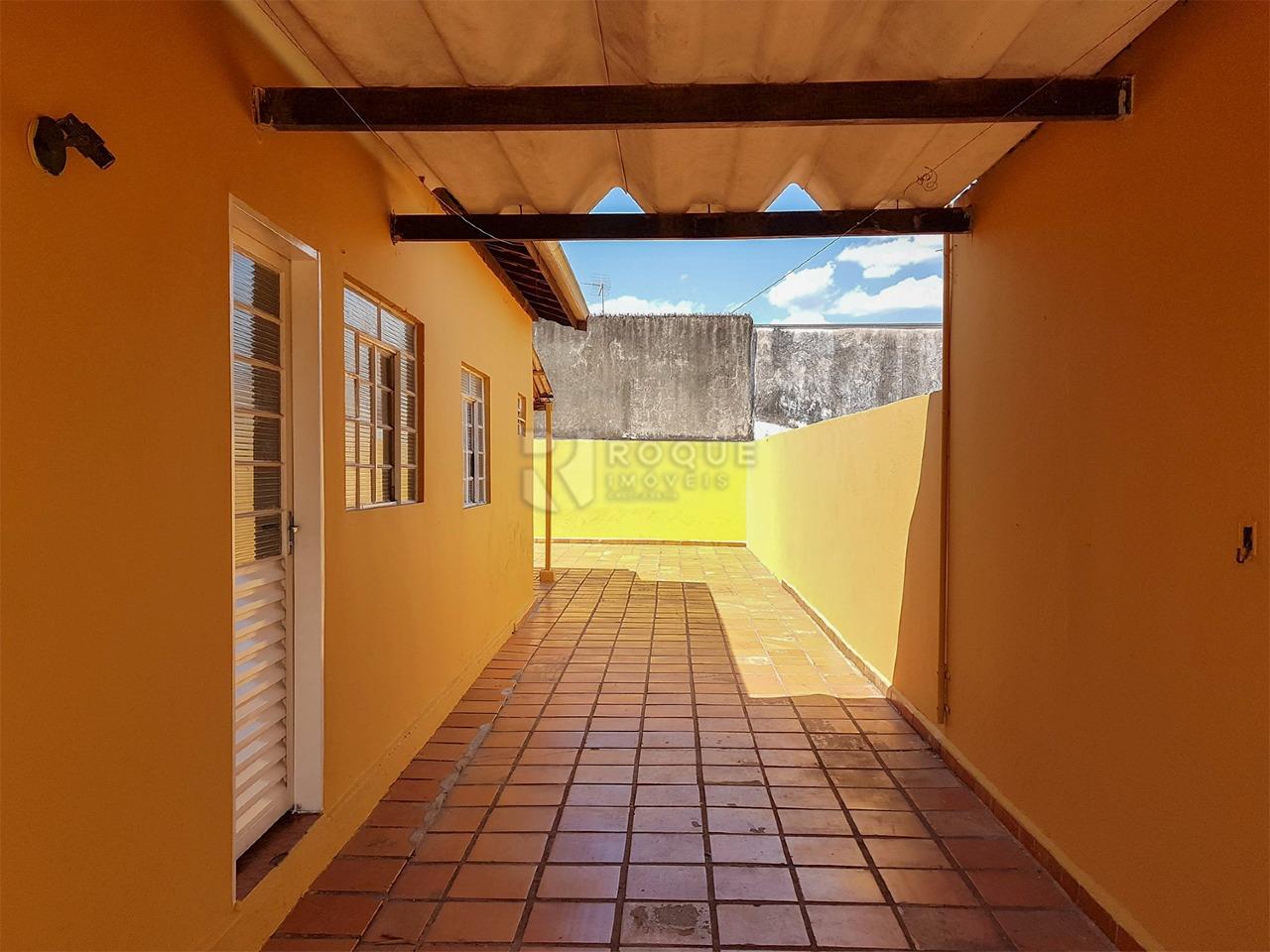 Casa Residencial à venda no bairro Jardim Maria Buchi Modeneis: Garagem