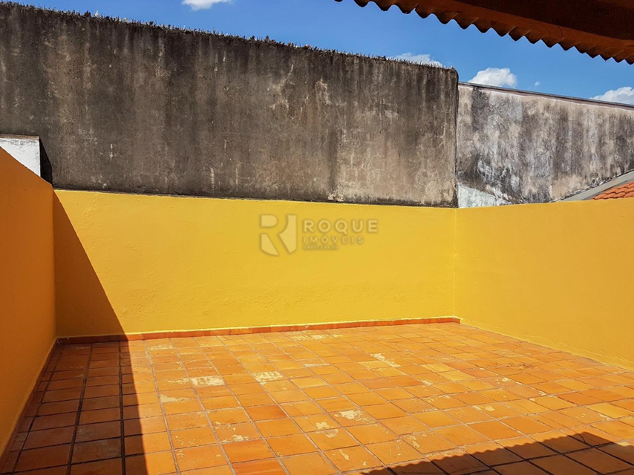 Casa Residencial à venda no bairro Jardim Maria Buchi Modeneis: Fundos