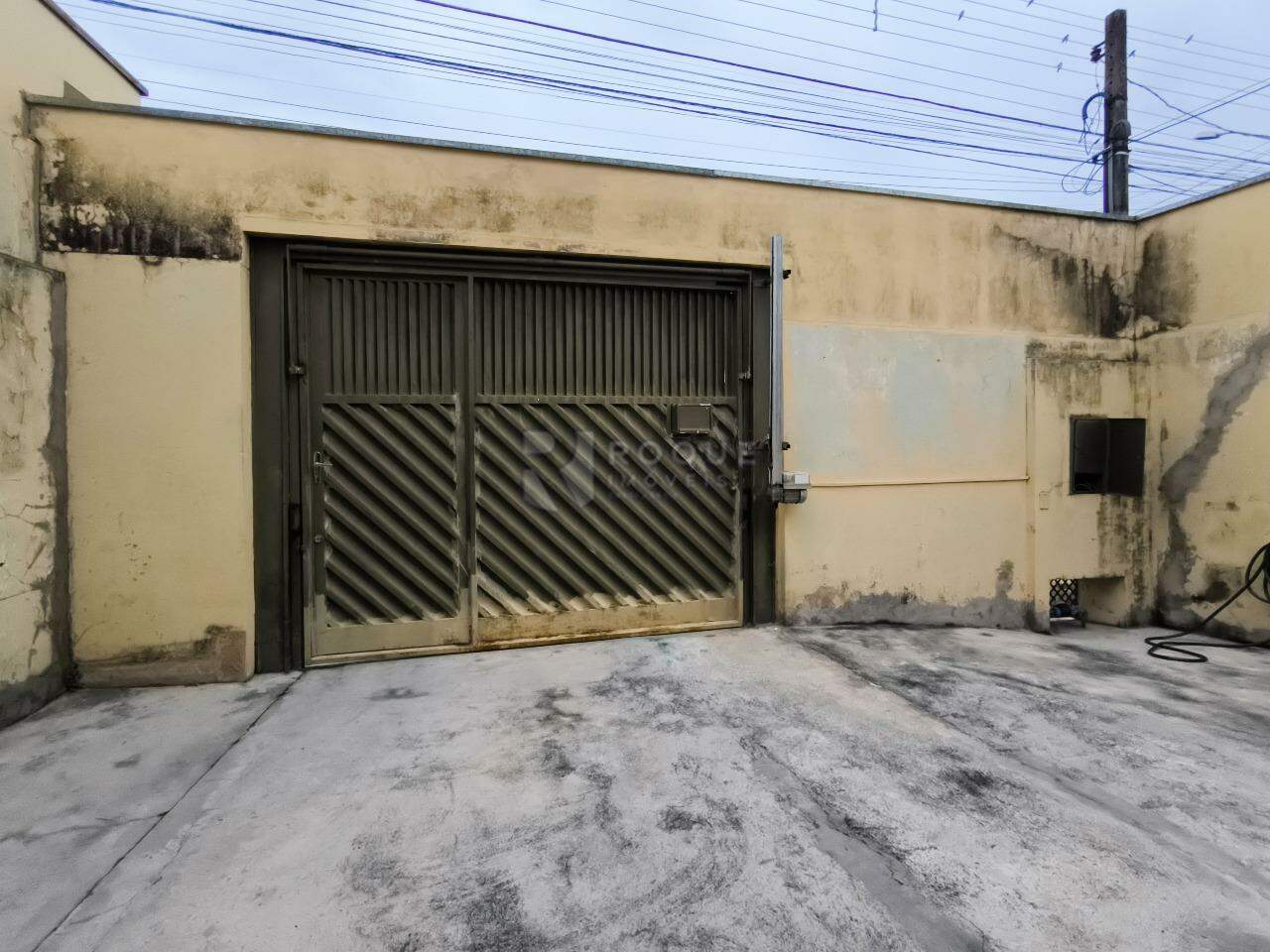 Casa Residencial à venda no bairro Vila Rosana: PORTÃO AUTOMÁTICO