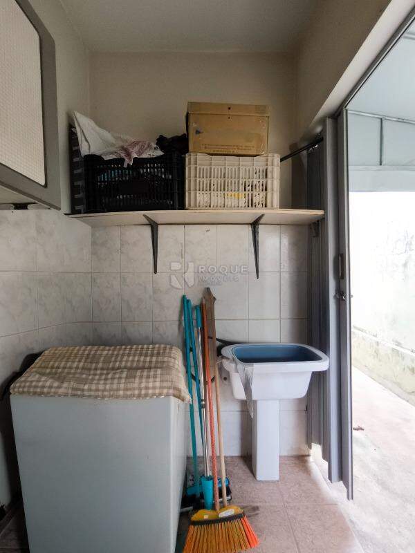 Casa Residencial à venda no bairro Vila Rosana: LAVANDERIA