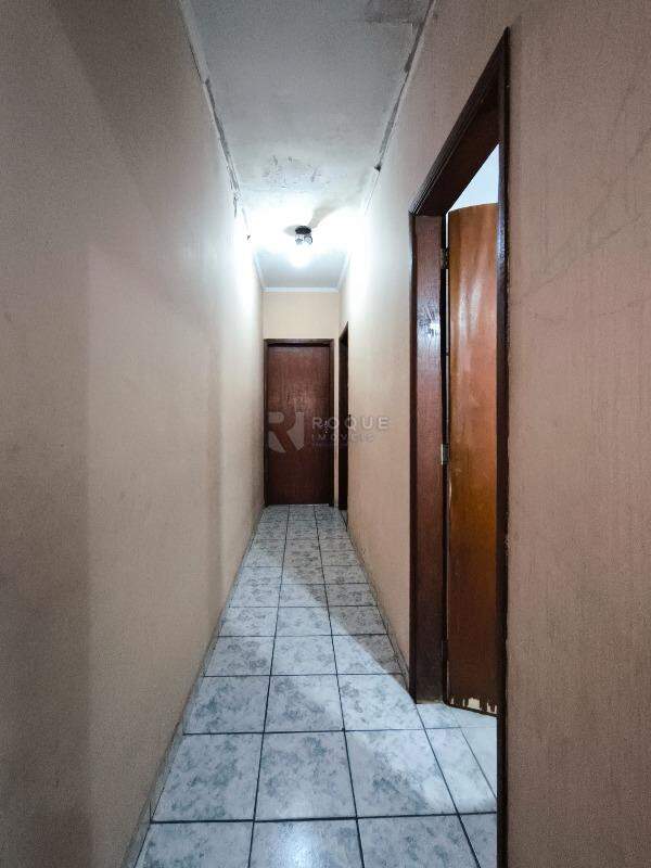 Casa Residencial à venda no bairro Vila Rosana: CORREDOR INTERNO
