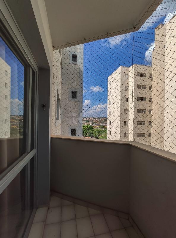 Apartamento à venda no bairro Vila Cidade Jardim: Sacada 