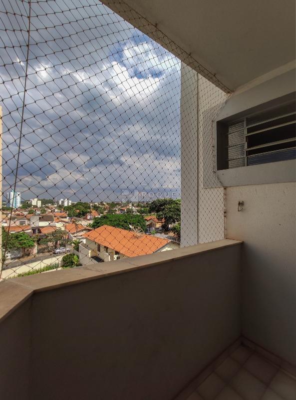 Apartamento à venda no bairro Vila Cidade Jardim: Sacada 