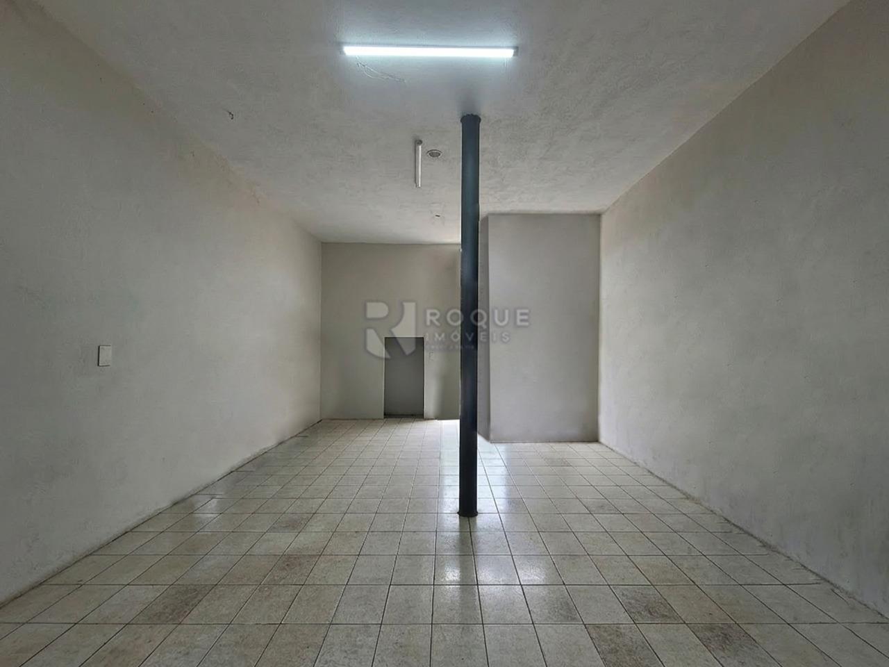 Barracão/Galpão à venda no bairro Parque Residencial Aeroporto: SALÃO