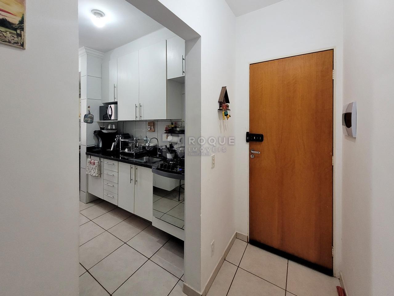 Apartamento à venda no bairro Vila Queiroz: Acesso