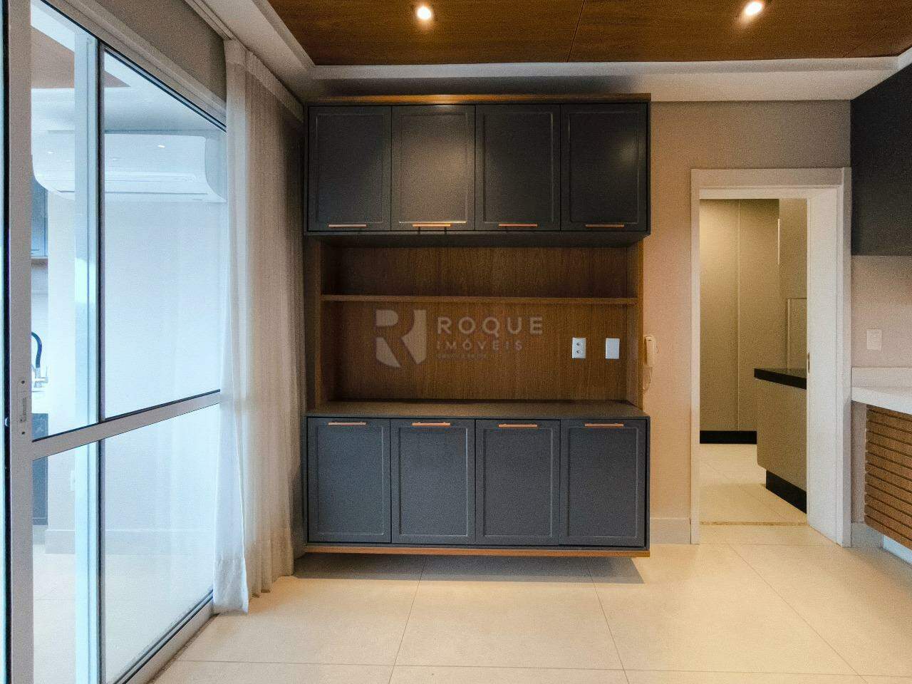 Apartamento à venda no bairro Jardim Aquárius: COZINHA