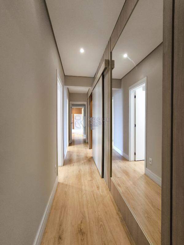 Apartamento à venda no bairro Jardim Aquárius: CORREDOR INTERNO