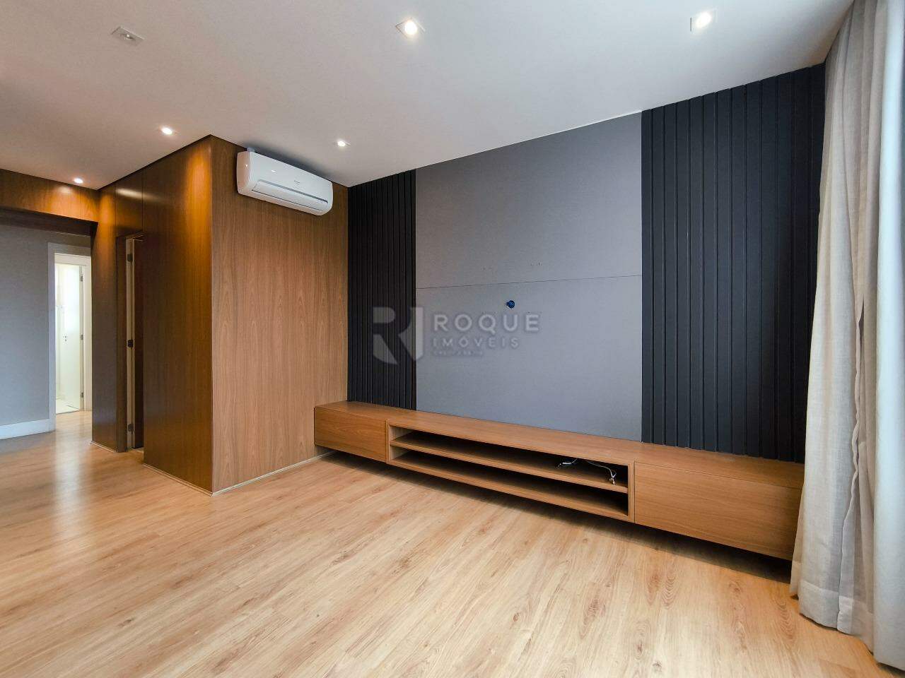 Apartamento à venda no bairro Jardim Aquárius: SALA DE TV