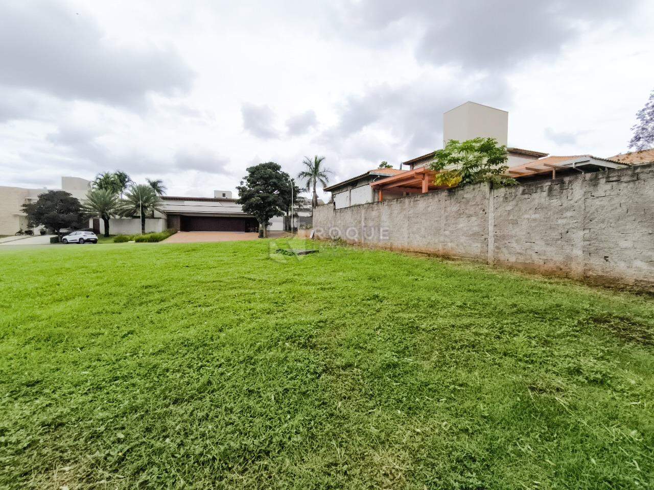 Terreno em condomínio à venda no bairro Residencial Vermont: 