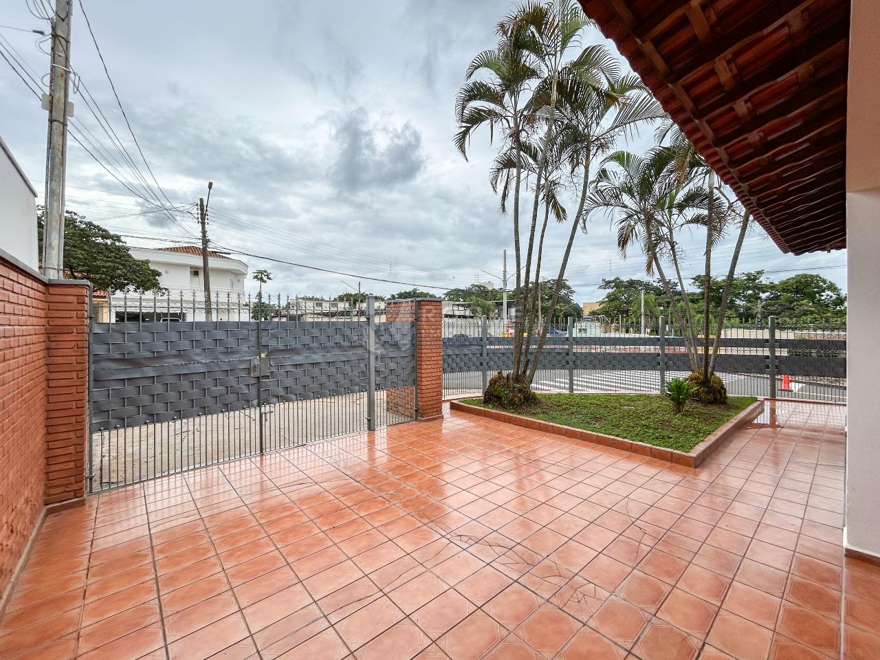 Casa Residencial para aluguel no bairro Parque Egisto Ragazzo: Frente 