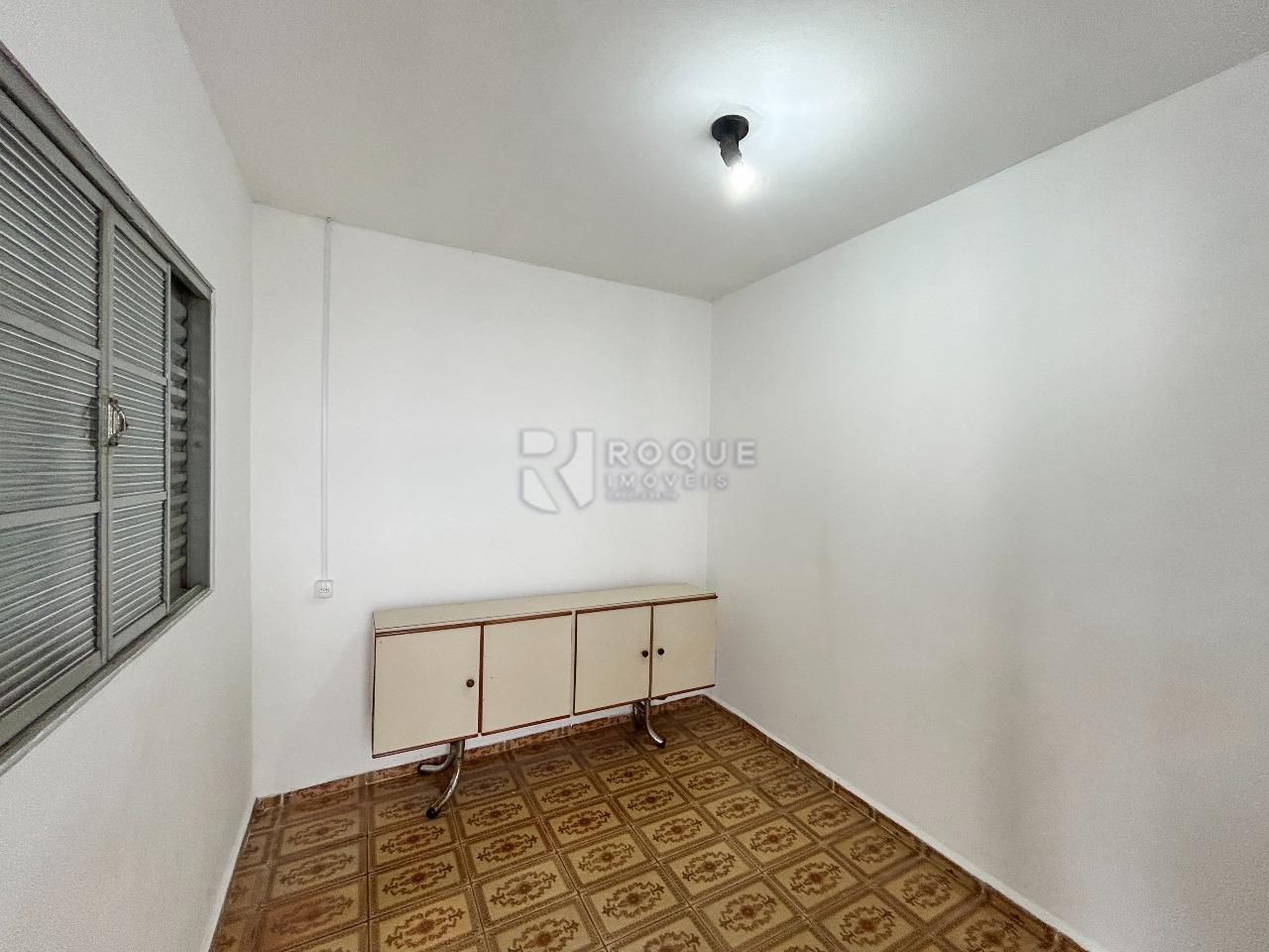 Casa Residencial para aluguel no bairro Parque Egisto Ragazzo: Dormitório externo 