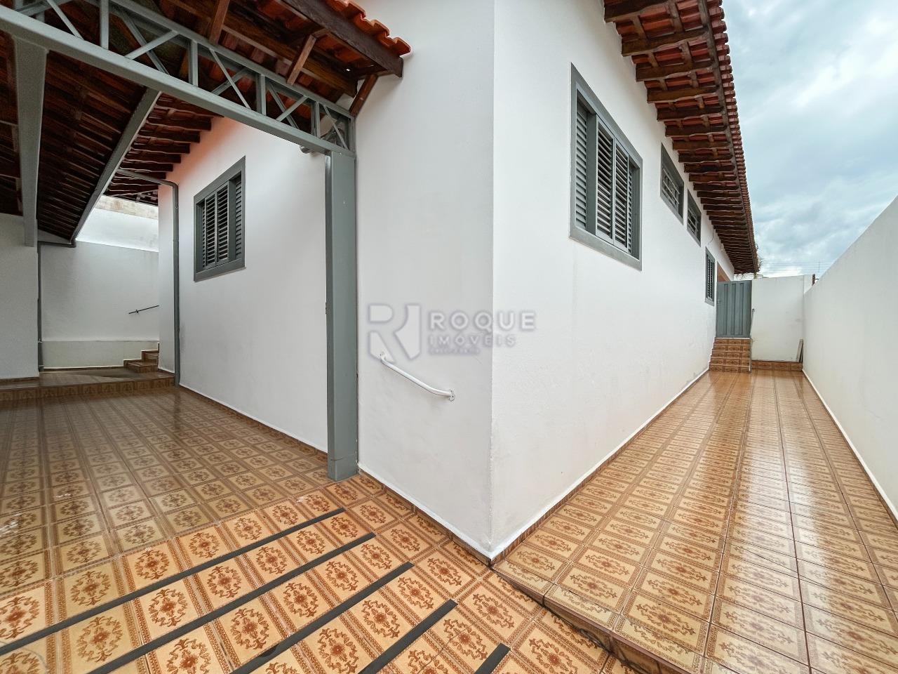 Casa Residencial para aluguel no bairro Parque Egisto Ragazzo: Área externa