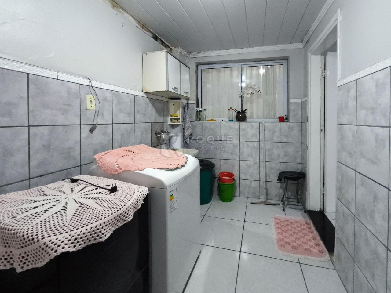 Casa Residencial à venda no bairro Centro: LAVANDERIA