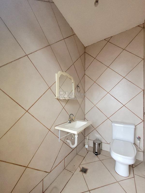 Casa Residencial à venda no bairro Parque Hippolyto: WC Externo