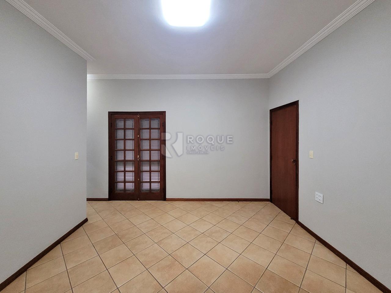 Casa Residencial à venda no bairro Parque Hippolyto: Suíte