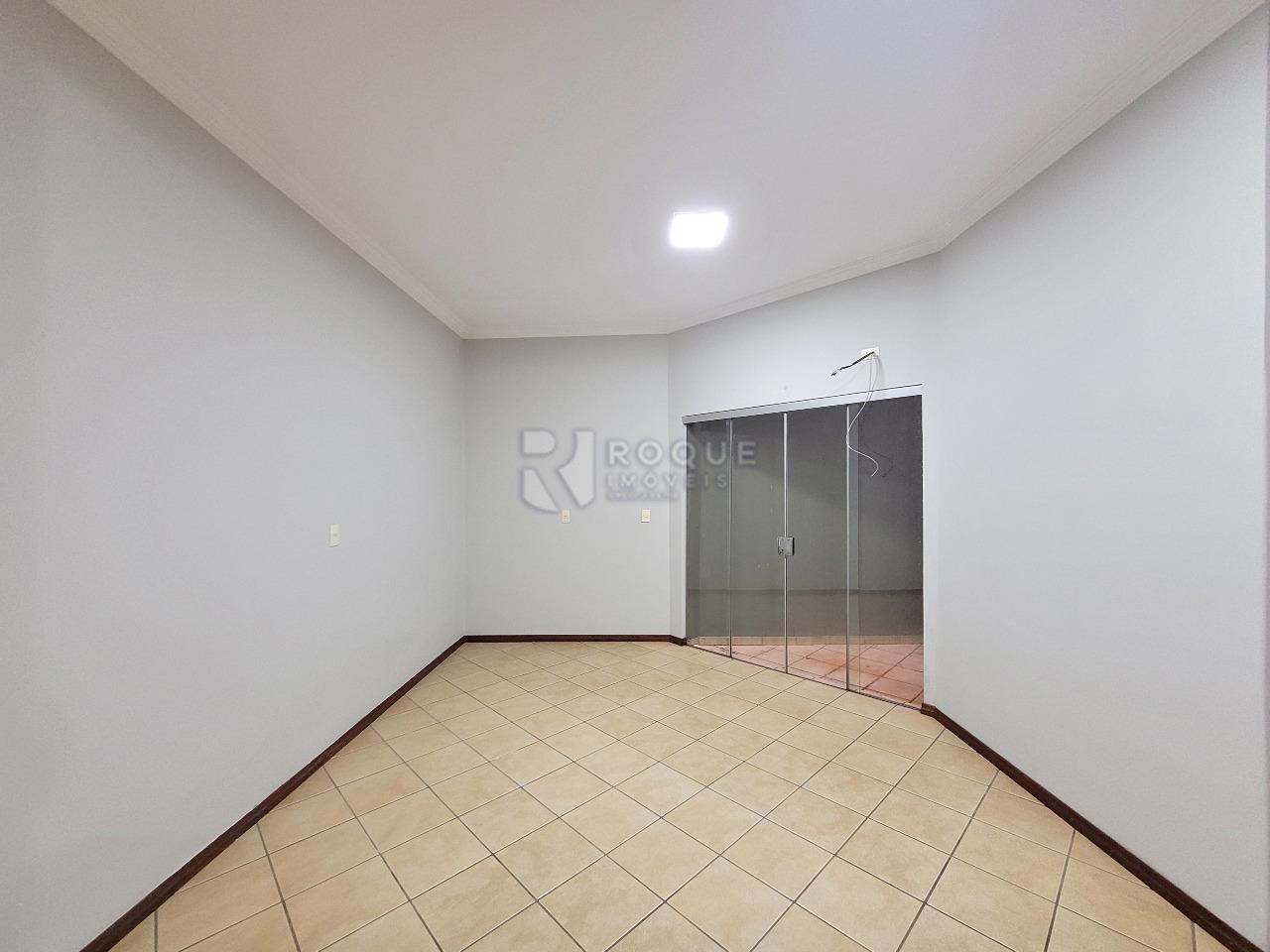 Casa Residencial à venda no bairro Parque Hippolyto: Sala de Jantar