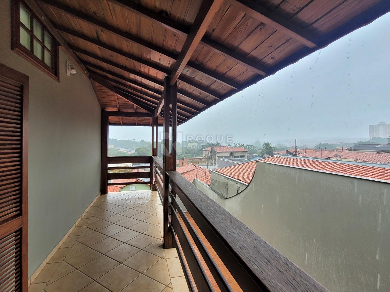 Casa Residencial à venda no bairro Parque Hippolyto: Varanda