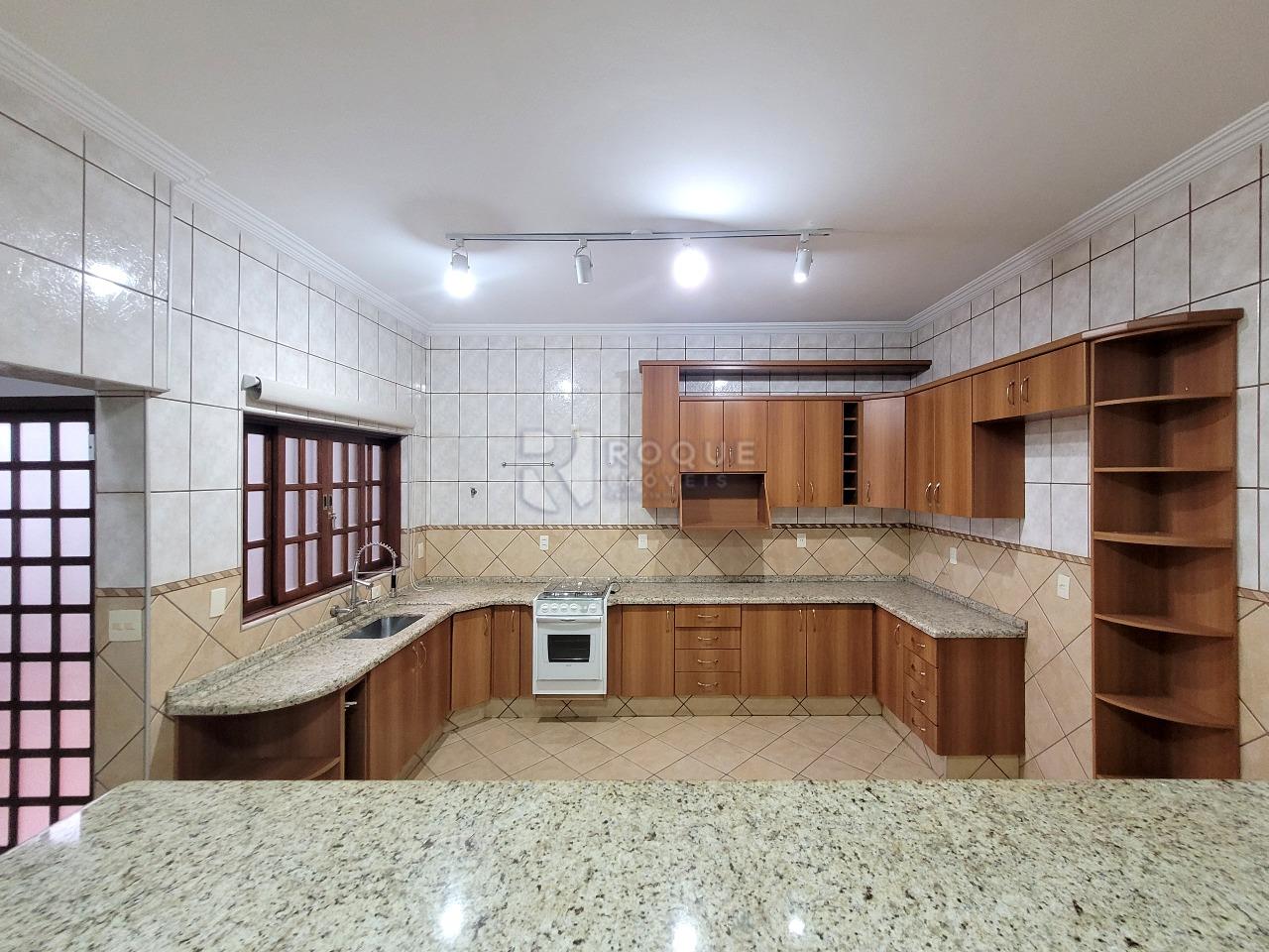 Casa Residencial à venda no bairro Parque Hippolyto: Cozinha