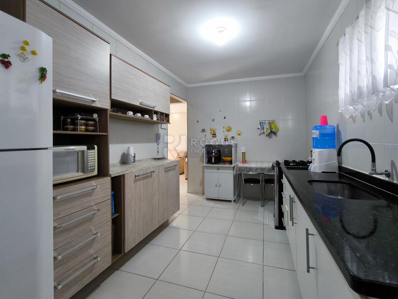 Apartamento à venda no bairro Jardim Ouro Verde: COZINHA