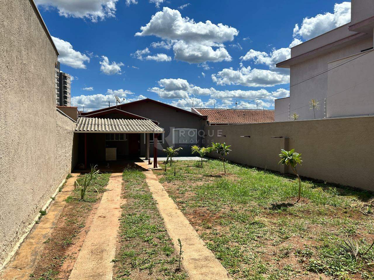 Casa Residencial para aluguel no bairro Jardim Bandeirantes: Área externa