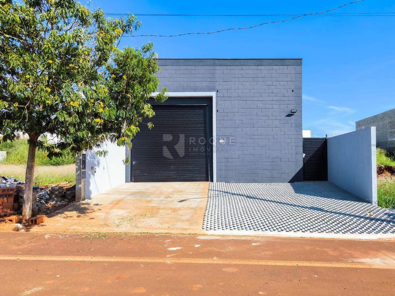 Barracão/Galpão para aluguel no bairro Residencial Colinas do Engenho I: FACHADA