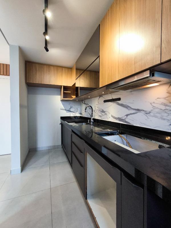 Apartamento à venda no bairro Vila Teixeira Marques: COZINHA