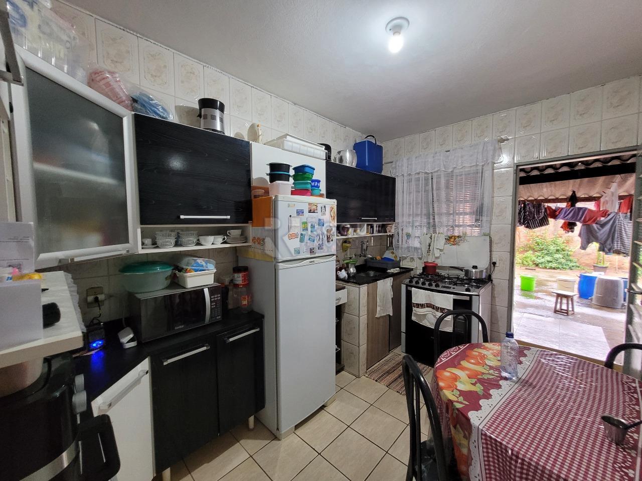 Casa Residencial à venda no bairro Jardim Lagoa Nova: Cozinha