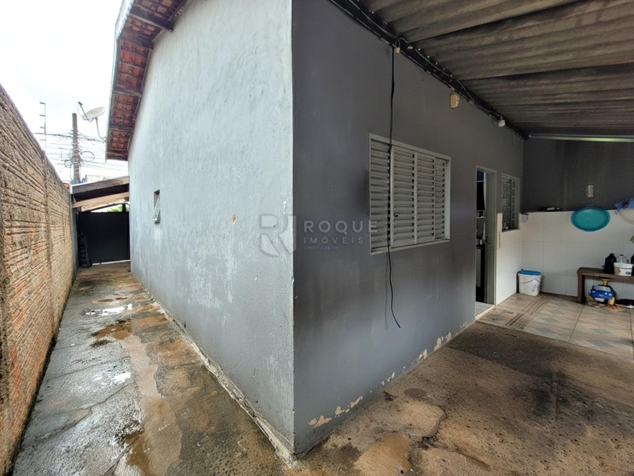 Casa Residencial à venda no bairro Jardim Lagoa Nova: Área de serviço