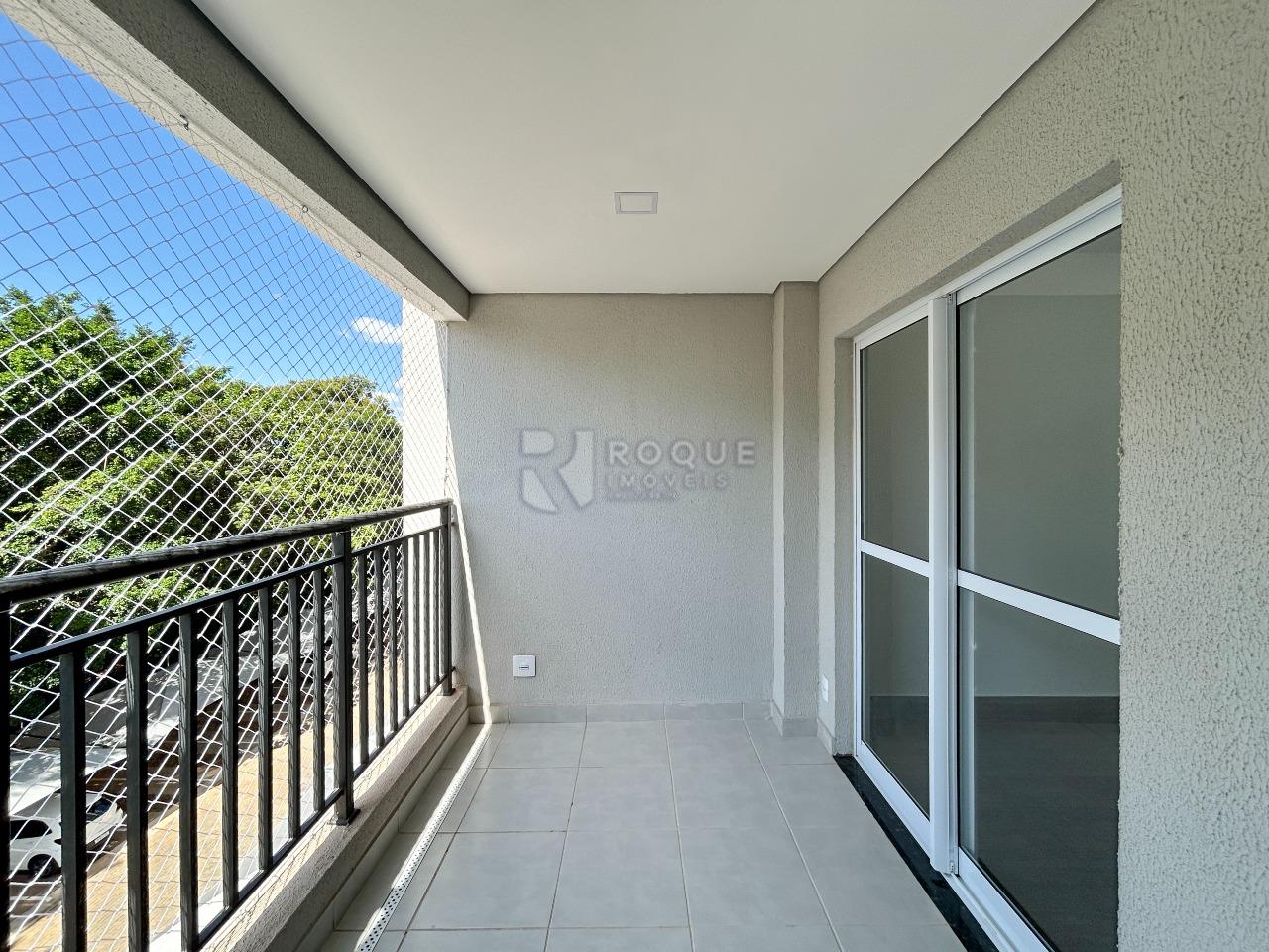 Apartamento para aluguel no bairro Jardim Santa Adélia: Sacada