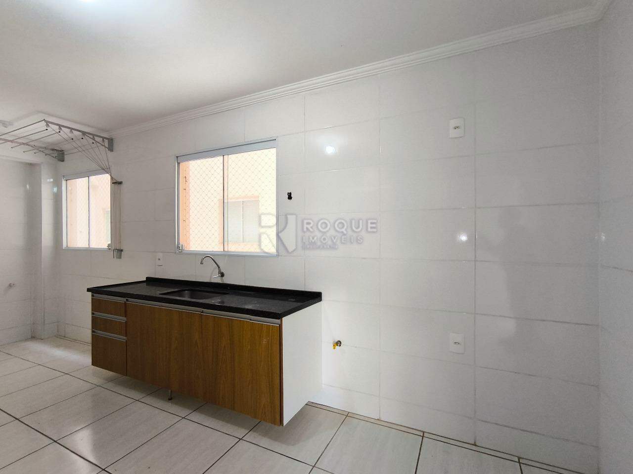 Apartamento à venda no bairro Jardim Ouro Verde: COZINHA