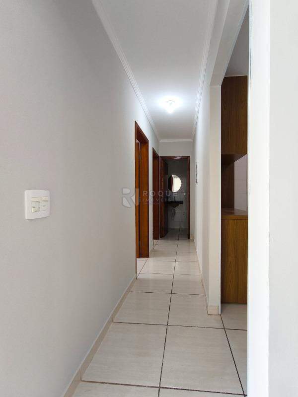 Apartamento à venda no bairro Jardim Ouro Verde: CORREDOR INTERNO