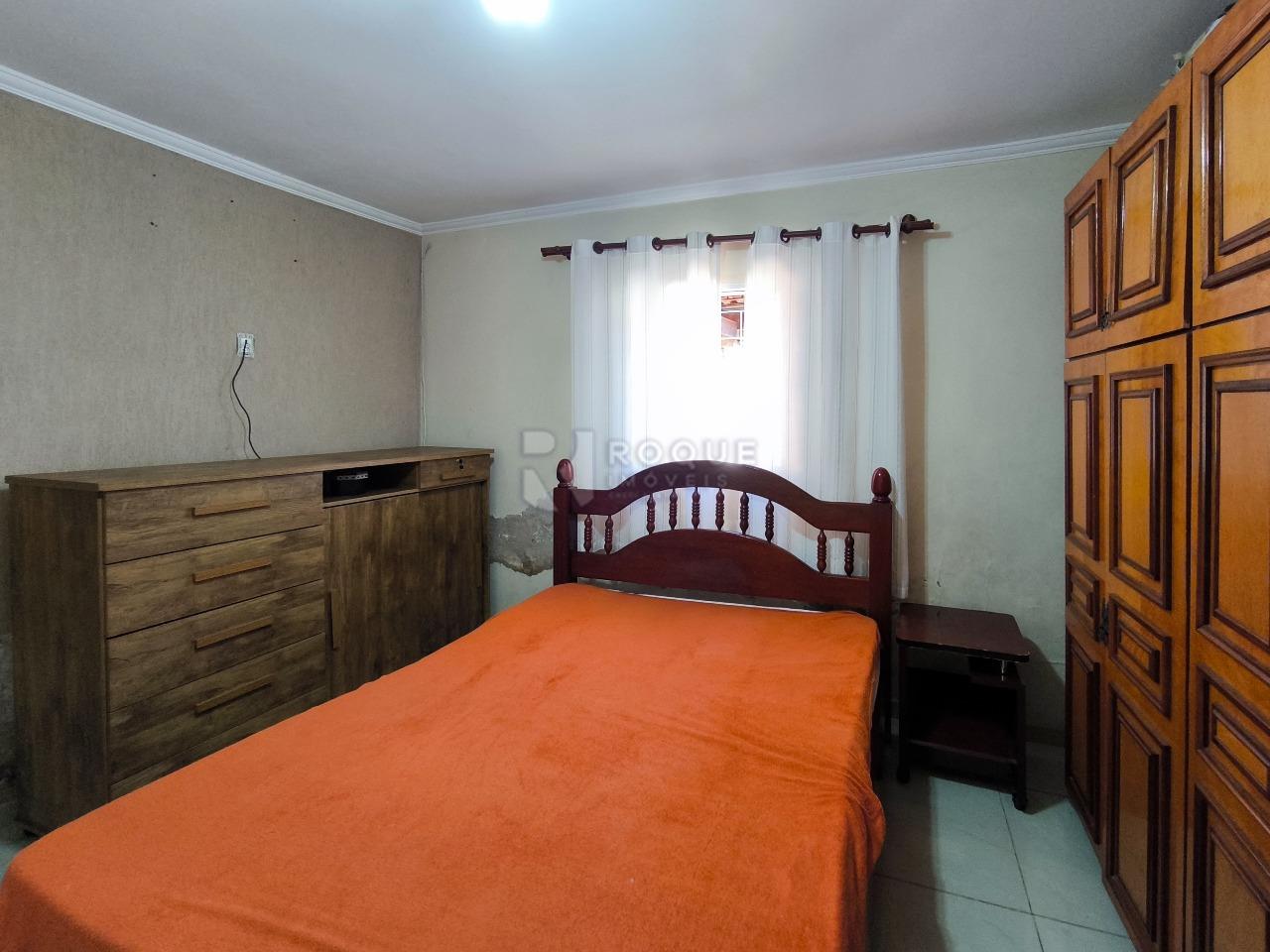 Casa Residencial à venda no bairro Chácaras Antonieta: SUÍTE