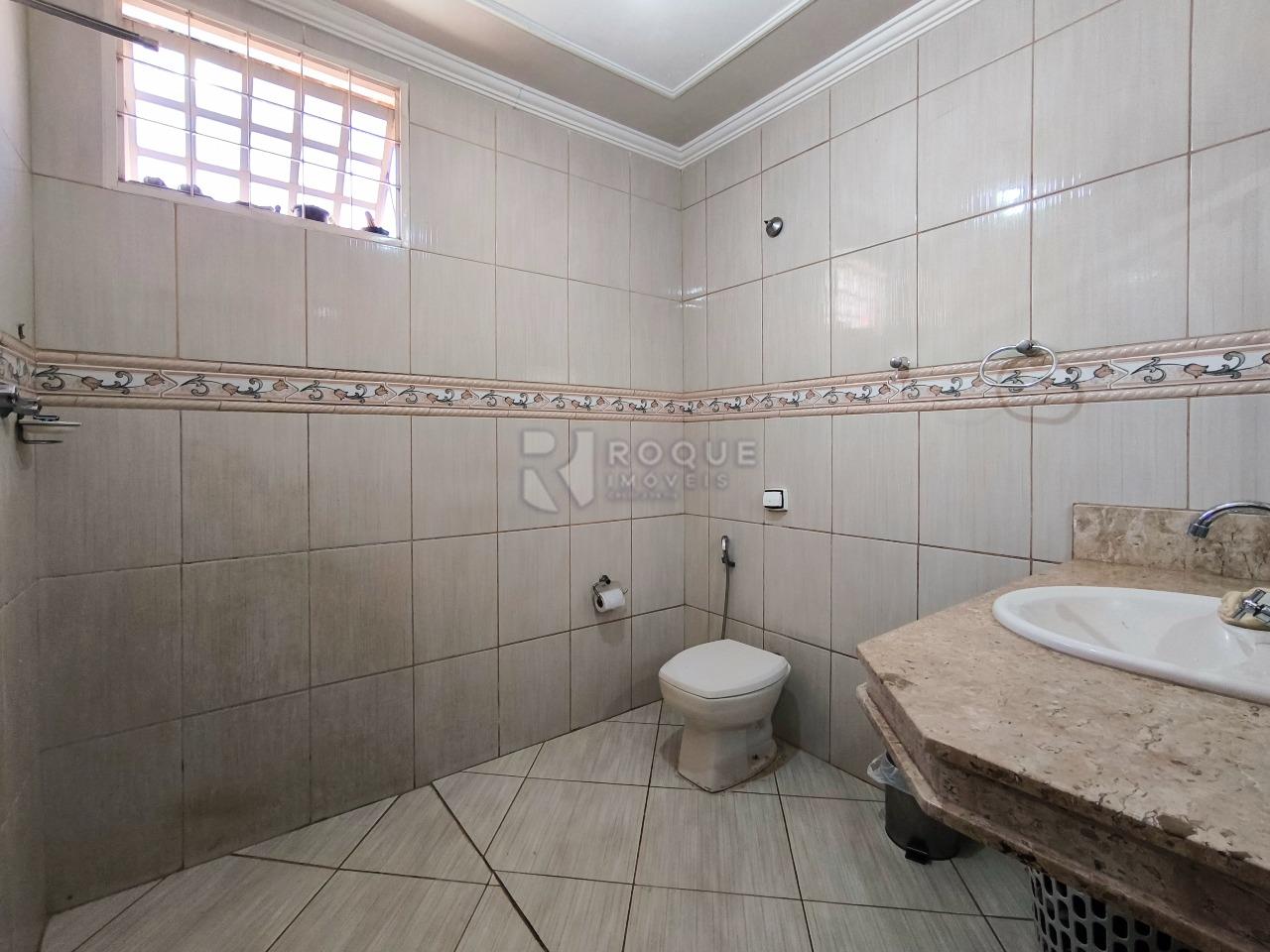 Casa Residencial à venda no bairro Chácaras Antonieta: BANHEIRO SOCIAL