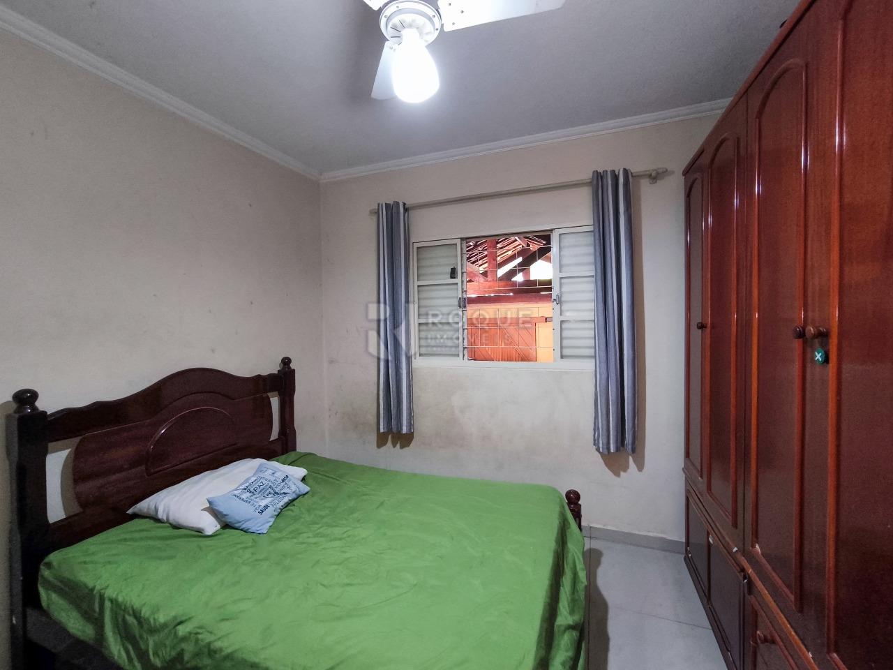 Casa Residencial à venda no bairro Chácaras Antonieta: DORMITÓRIO 1