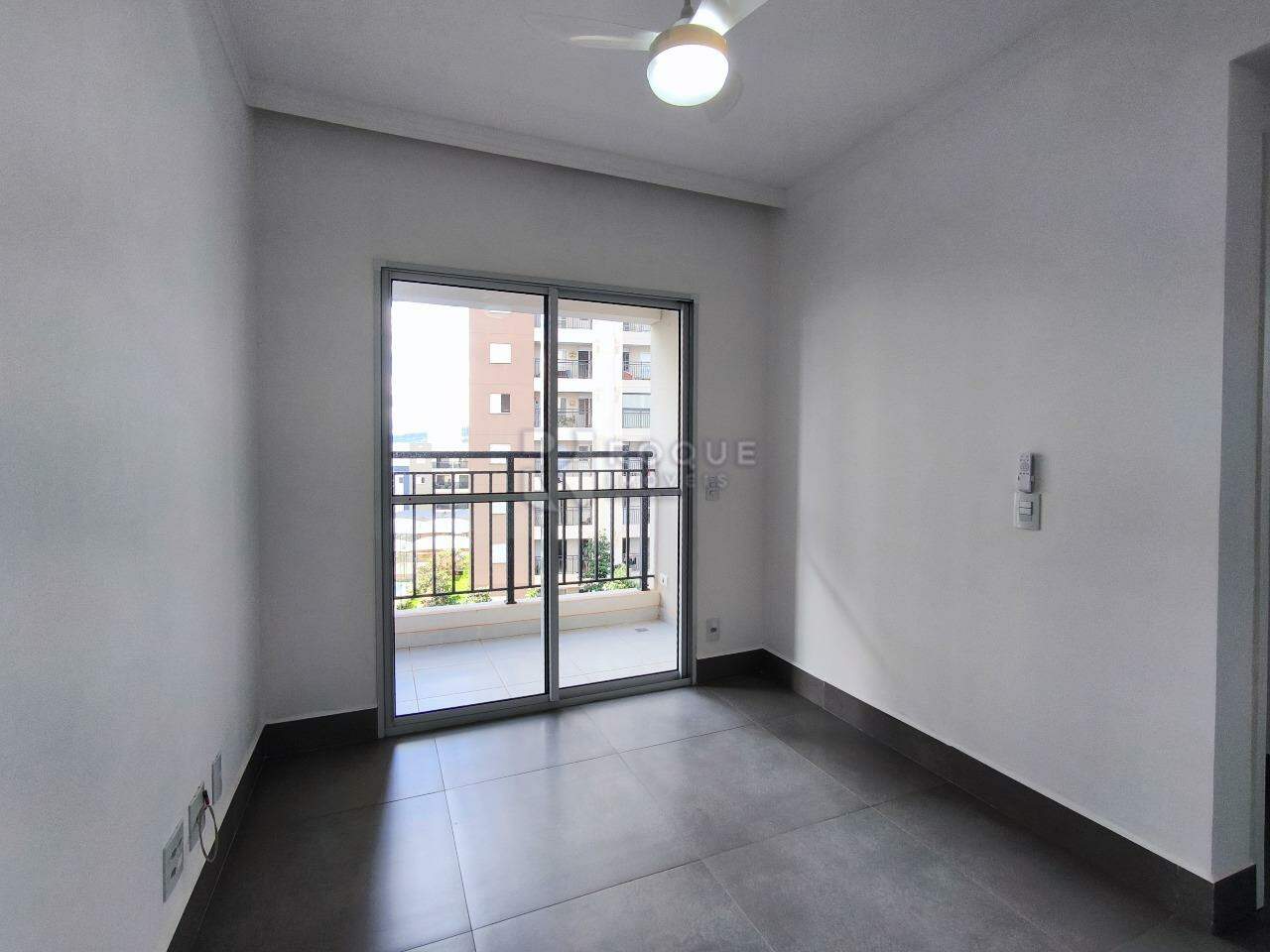Apartamento à venda no bairro Jardim Santa Adélia: SALA DE ESTAR