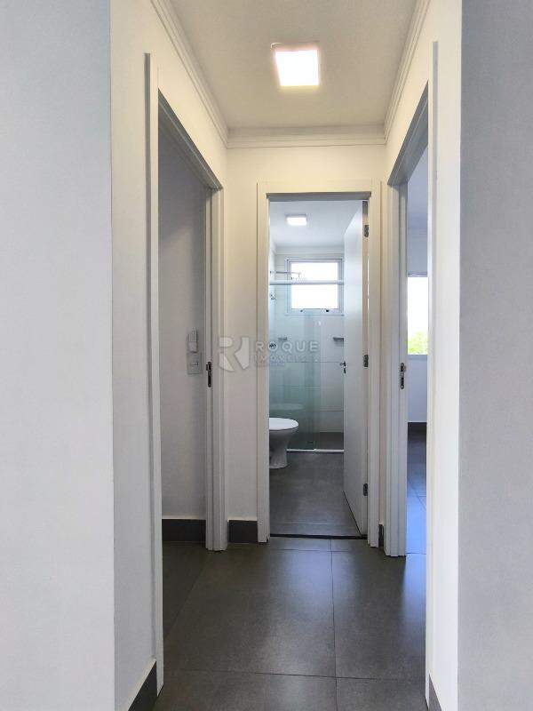 Apartamento à venda no bairro Jardim Santa Adélia: CORREDOR INTERNO