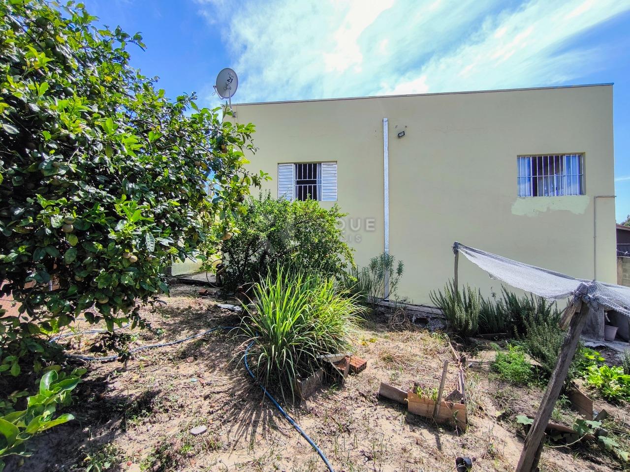 Chácara à venda no bairro Bairro dos Pires: FUNDOS