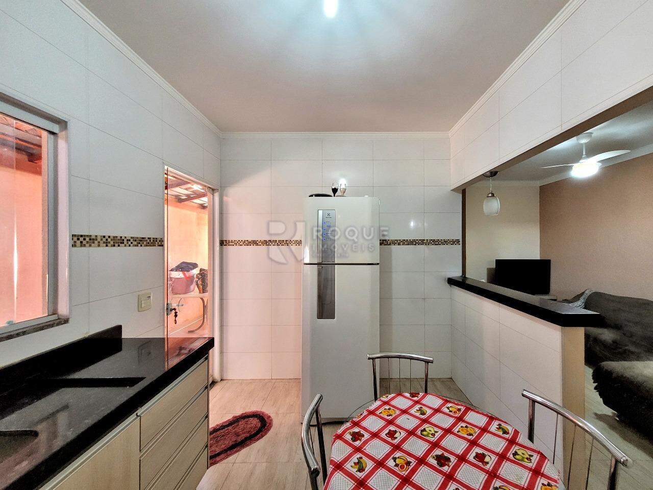 Casa Residencial à venda no bairro Jardim Lagoa Nova: Cozinha