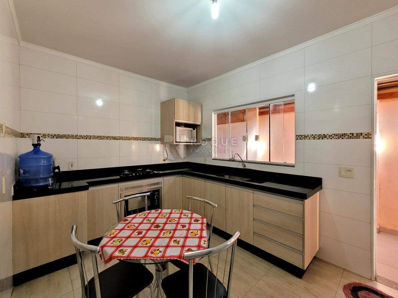 Casa Residencial à venda no bairro Jardim Lagoa Nova: Cozinha