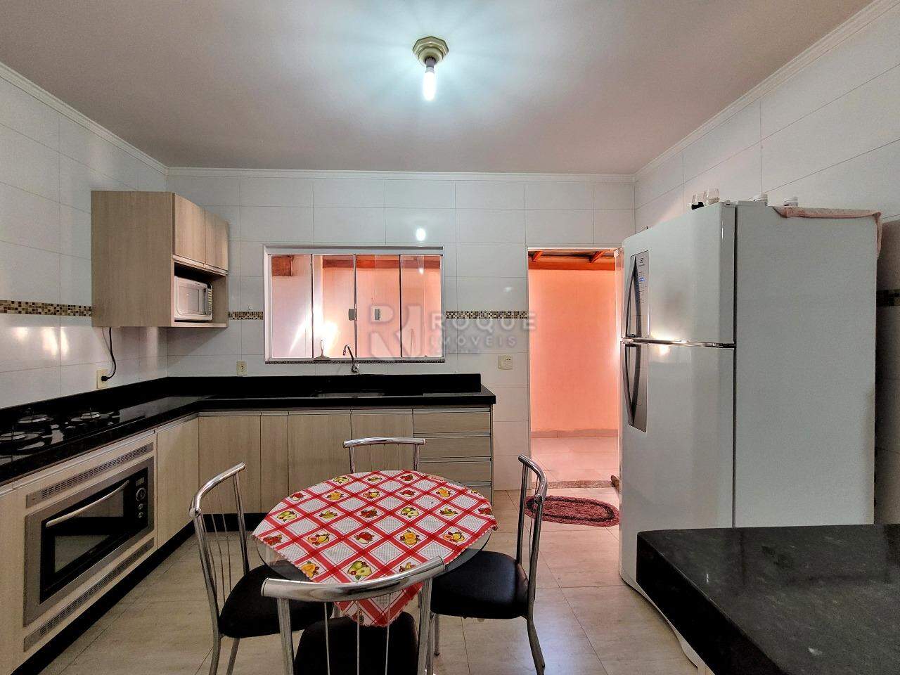 Casa Residencial à venda no bairro Jardim Lagoa Nova: Cozinha