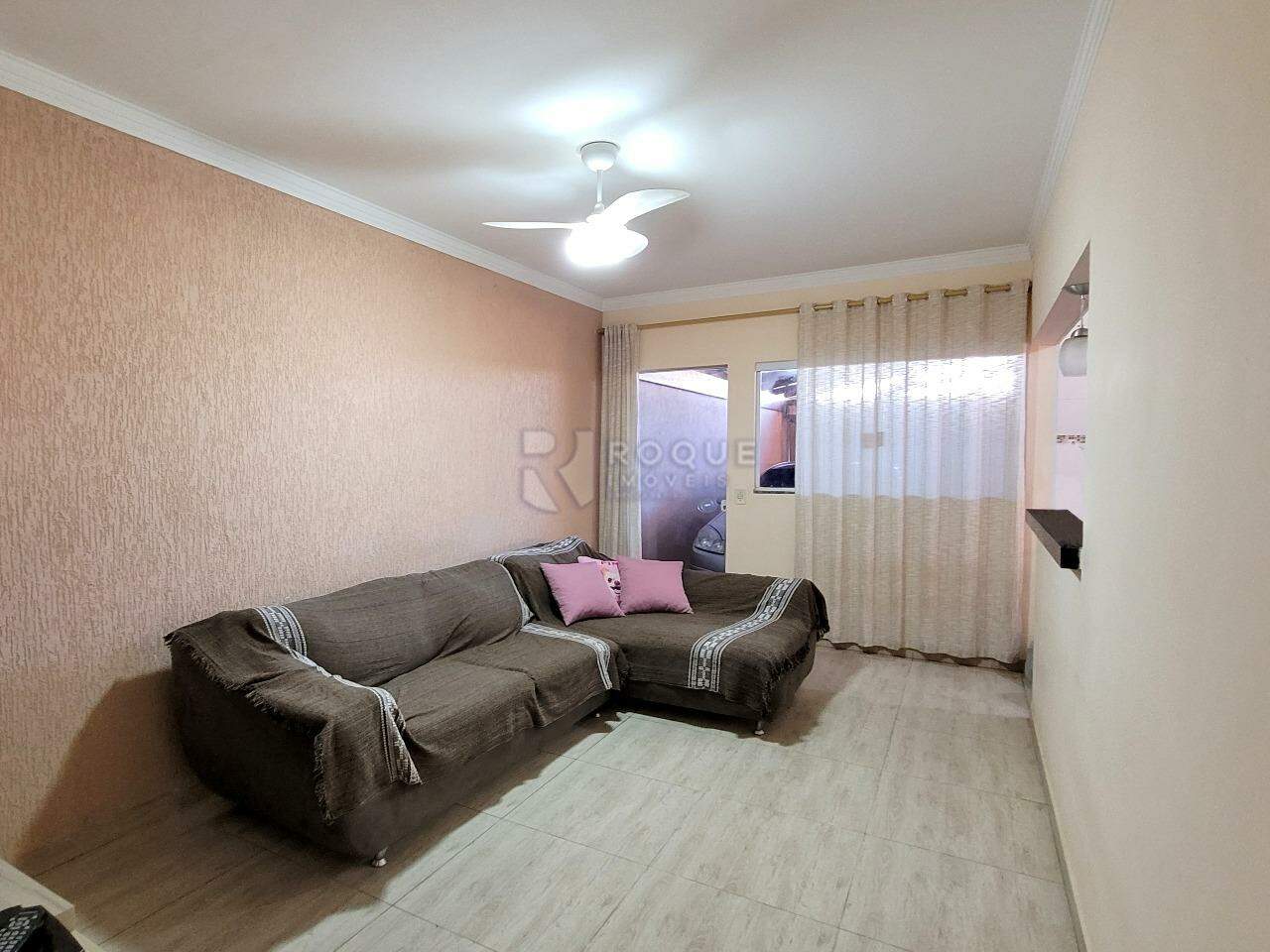 Casa Residencial à venda no bairro Jardim Lagoa Nova: Sala