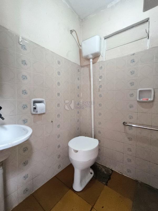 Casa Residencial à venda no bairro Jardim Boa Vista: BANHEIRO SOCIAL EDÍCULA