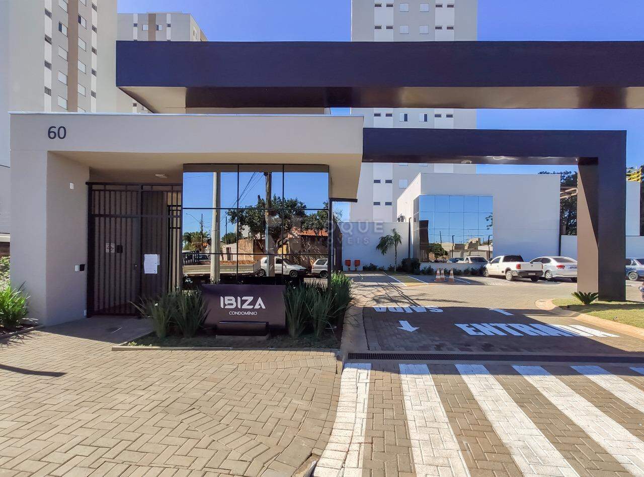 Apartamento para aluguel no bairro Jardim Santa Adélia: Fachada