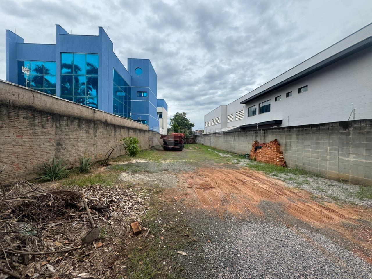 Terreno à venda no bairro Vila Paulista: 