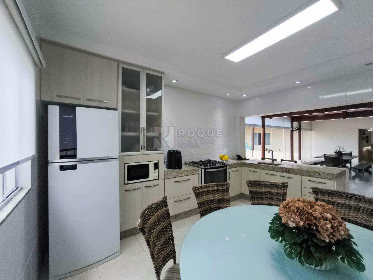 Chácara à venda no bairro Residencial Nobreville: COZINHA