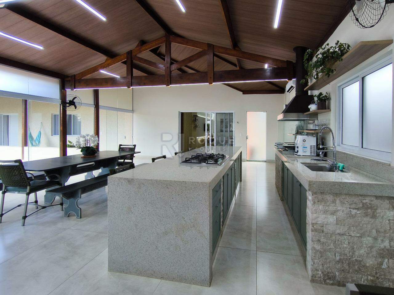Chácara à venda no bairro Residencial Nobreville: COZINHA GOURMET