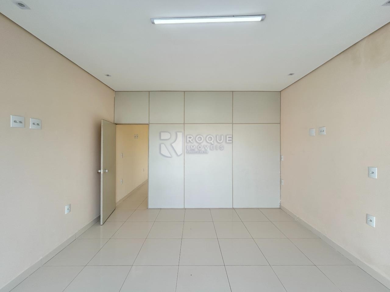 Salão para aluguel no bairro Vila Labaki: Salão