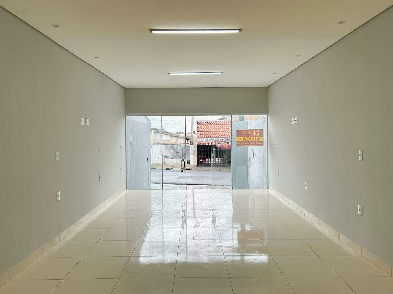 Salão para aluguel no bairro Vila Piza: Salão
