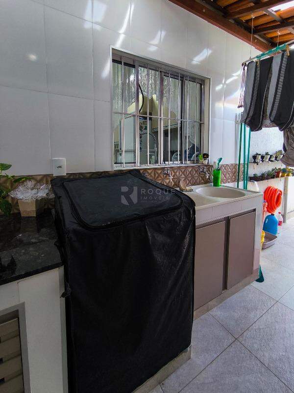 Casa Residencial à venda no bairro Jardim Alvorada: LAVANDERIA
